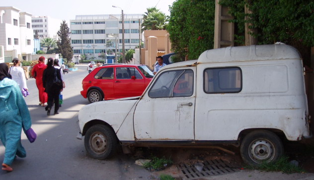 dame un beso y una fabrica de mas de mil tios y me convierto en un Mercedes.jpg